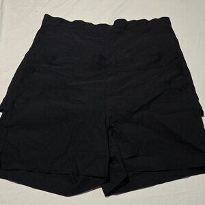 Duo of HDE Black Shorts